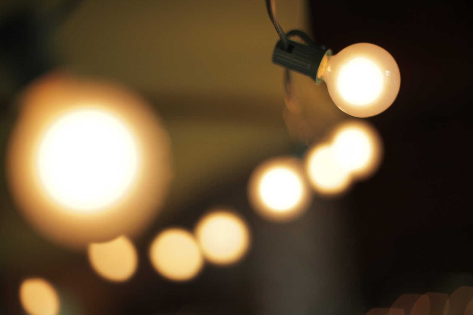 ¿Cómo facturar los gastos de luz al inquilino?